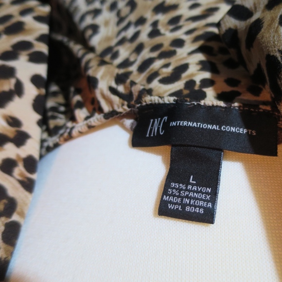 Halter top - Picture 3 of 3